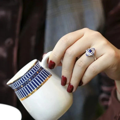 Anel de safira azul claro feminino de luxo e clássico da moda