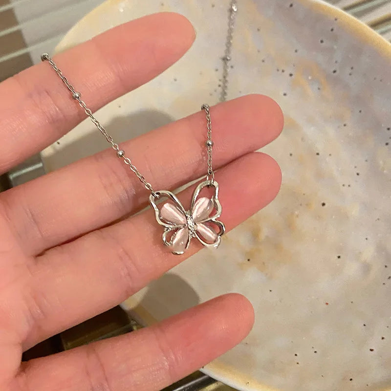 Colar com pingente de cruz de zircão rosa com novo design